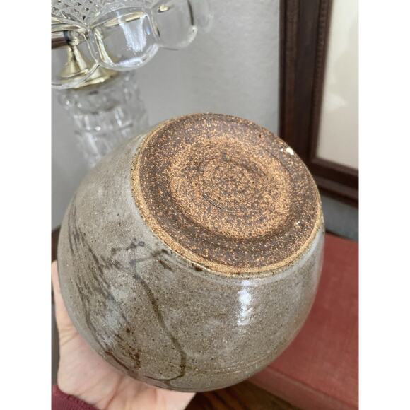 Vintage Hand Thrown Whimsical Pottery Jar Bird Jar With Lid Folk Art Pottery Jar - Picture 4 of 7